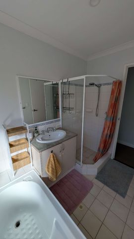 Wattle Grove - Photo 3