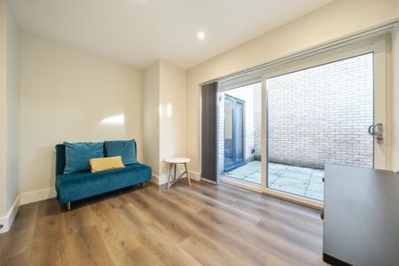 5 bedroom semi-detached house to rent - Photo 3