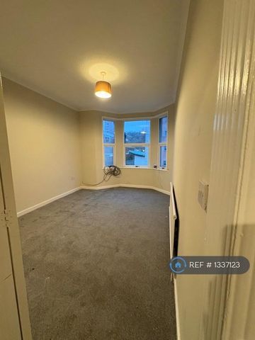 4 bedroom terraced house to rent - Photo 3