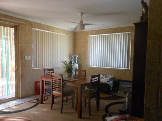 AFFORDABLE 4x2 - Great Family Home - Photo 1