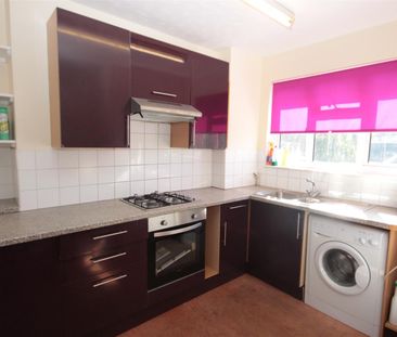 2 bedroom Flat to let - Photo 1