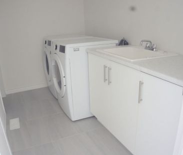 For Lease - 26 Louise Crescent, Whitby, Ontario - Photo 5