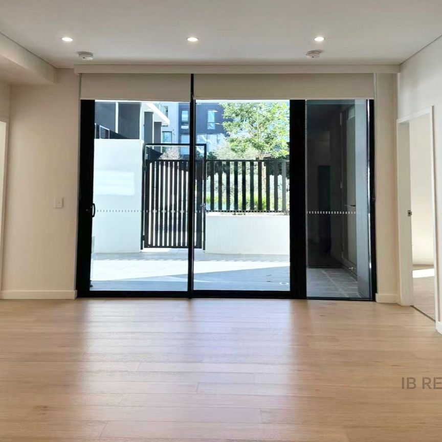 2 Bedroom with study Available Now! - Photo 1