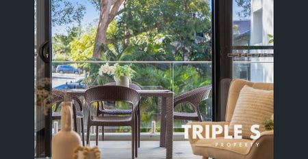 Sunlit north facing apartment with study in 'Sienna' - Photo 3