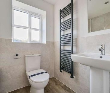 Taylor Lane, Preston, PR4 - Photo 2