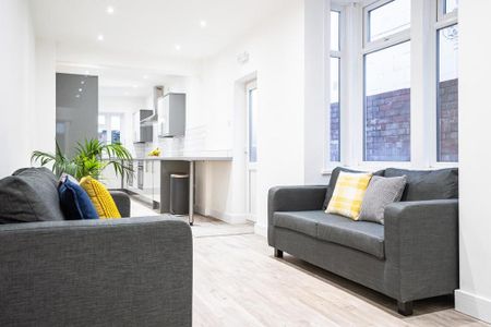 8 bedroom terraced house to rent - Photo 3