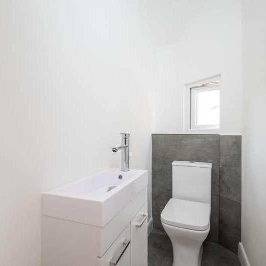 The Vale, Golders Green, NW11 - Photo 1