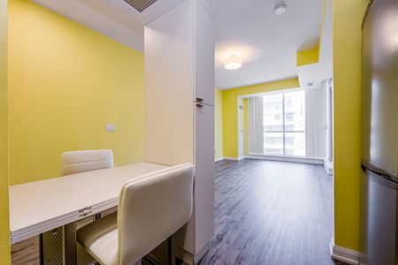 For Lease - 111 Elizabeth Street Unit# 1705, Toronto, Ontario - Photo 4