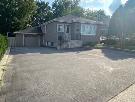 For Lease - 561 Mohawk Road, Hamilton, Ontario - Photo 5