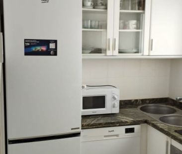 Alquiler de piso en Avenida Escultora Miss Whitney, 5 - Photo 2