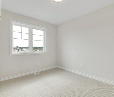 108 WABIKON CRESCENT - Photo 1