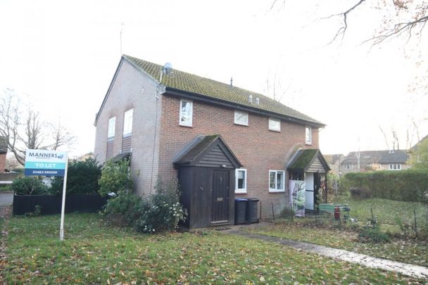 Hawkswell Walk, Woking - Photo 1