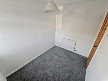 2 bedroom maisonette to rent - Photo 5