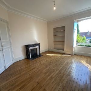 Location Appartement 2 pièces 55m² BOURGES 18000 - Photo 2