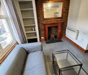 1 Bed Flat, Parkway, NW1 - Photo 4