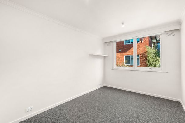 2/27 Osborne Avenue, Glen Iris VIC 3146 - Photo 1