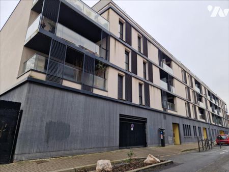 LILLE - DANS UNE RESIDENCE RECENTE - APPARTEMENT DE TYPE 2 AVEC BALCON ET PARKING SOUS SOL - - Photo 2