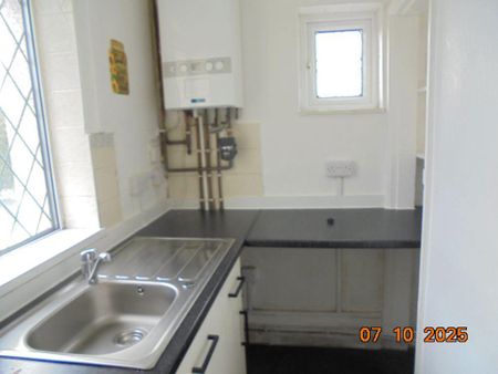 2 bedroom apartment to rent - Photo 5