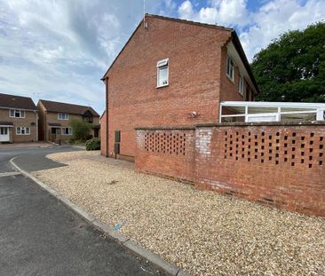 2 bedroom semi-detached house to rent - Photo 2