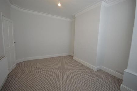 2 Bedroom End Terrace To Let - Photo 5