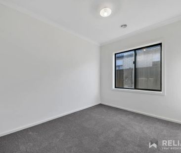 “Modern Comforts & Prime Corner Living in New Haven Estate - Next T... - Photo 6