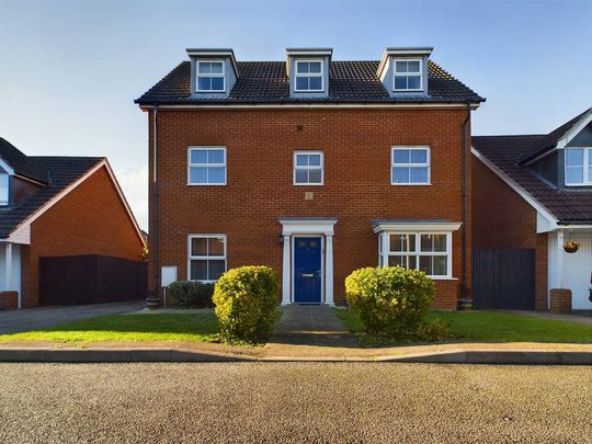 5 bed house to rent in Fitzgilbert Close, Gillingham, ME7 - Photo 1