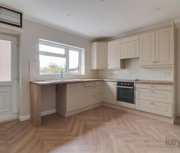 3 bedroom semi-detached house to rent - Photo 3