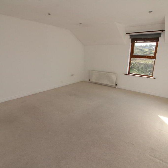 28 Mayfield High Street, Newtownabbey, BT36 7WU - Photo 1