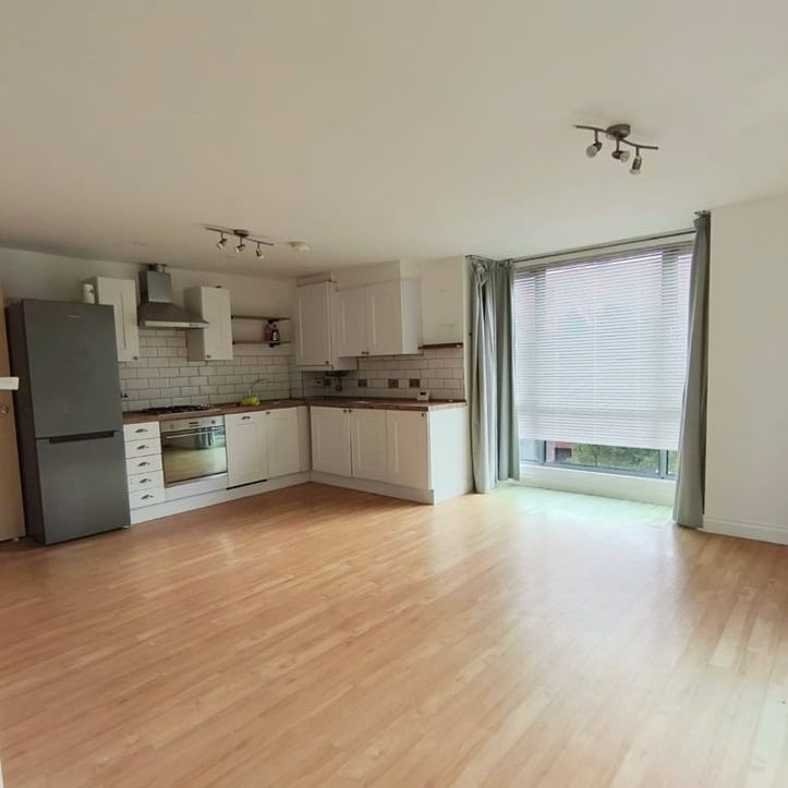 1 Bed Flat, Granby Hill, BS8 - Photo 1