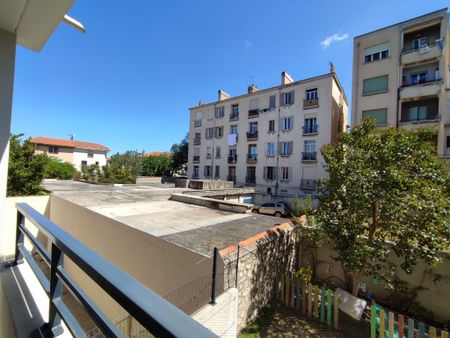 Appartement 1 pièces 24m2 MARSEILLE 9EME 650 euros - Photo 4