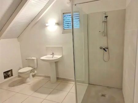 Location Appartement 4 pièces 93 m2 à Saint-Joseph - Photo 2