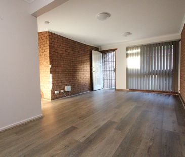 Close to Transport - Photo 2