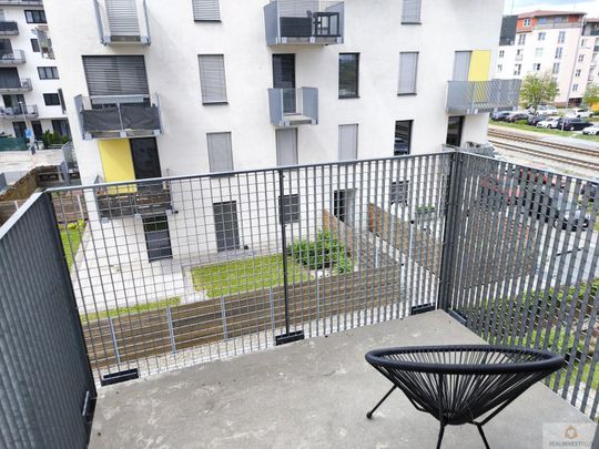 Pronájem bytu 1+kk (31m2) s balkonem (4m2) na ulici Eduarda Hamburgera - Olomouc centrum - Photo 1