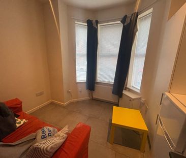 Apt 1, 104 Wellesley Avenue, Belfast BT9 6DH - Photo 1