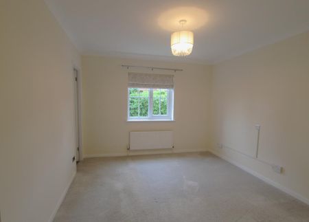 3 bedroom semi-detached house to rent - Photo 3