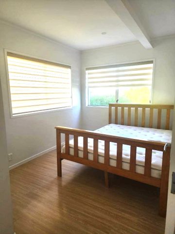 Spacious 4-Bedroom Family Home in Prime Bucklands Beach Location - Photo 2