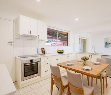 Oversized 4 bedroom Family Home With Large Yard - Photo 6