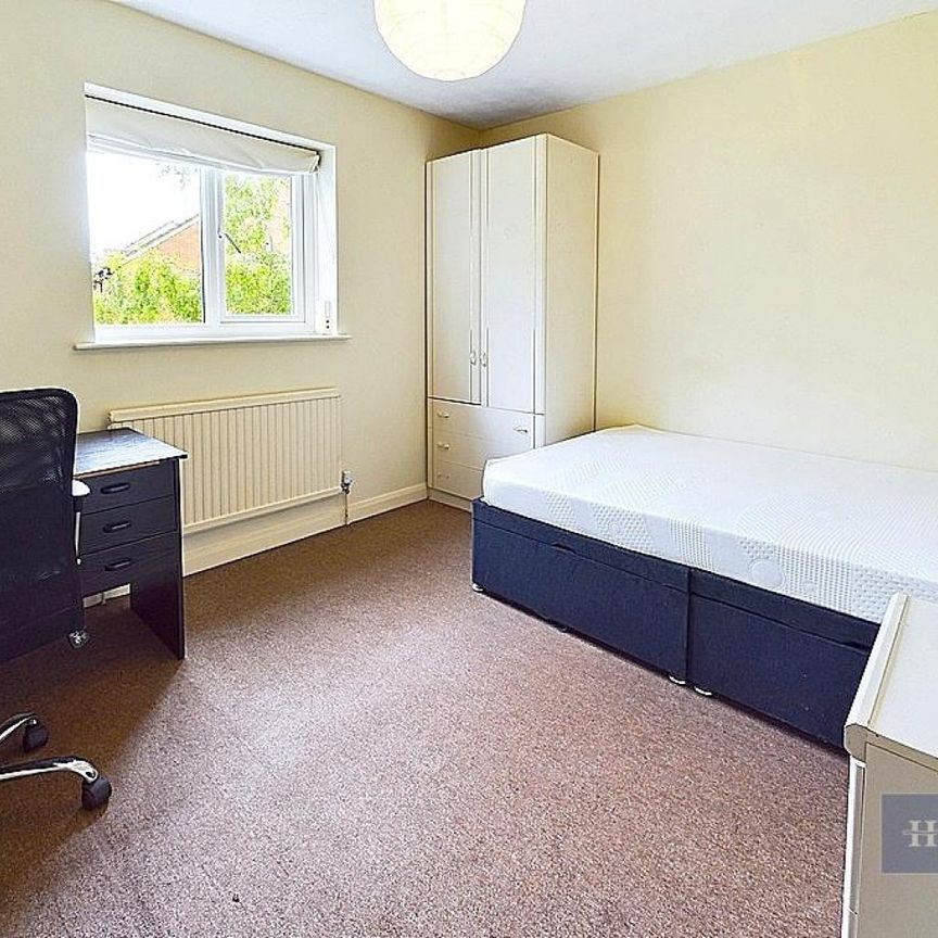 4 bedroom House To Let Total Size: 1238 SQ FT - Photo 1