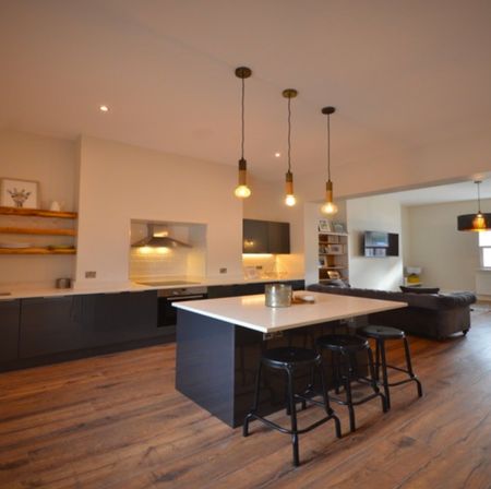 26 Grand Canal Street Lr, Dublin 2 (3 bed) - Photo 2