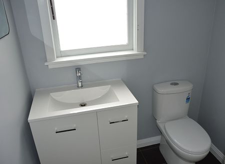 2 bedroom home - Photo 5