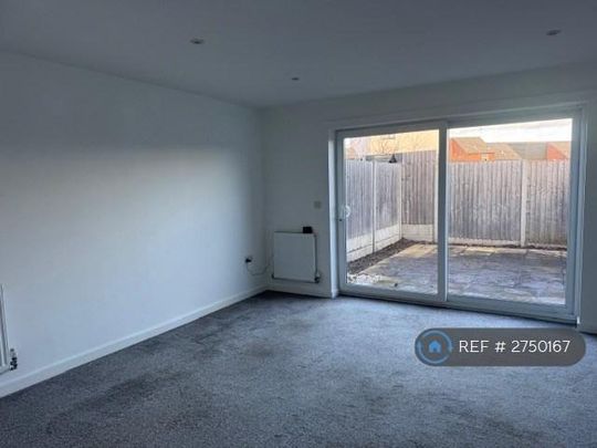 3 bedroom terraced house to rent - Photo 1