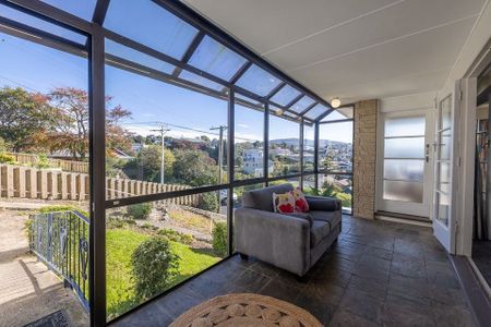 4 Bedroom Family Home in Mornington! - Photo 5