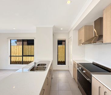 🏡 Brand New 4-Bedroom House in Wallan - Photo 1