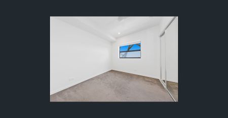 Stunning 6th floor unit, bathed in natural light, just a short walk to everything - Photo 3