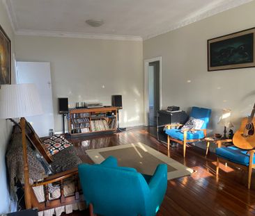 Yeronga - Photo 1