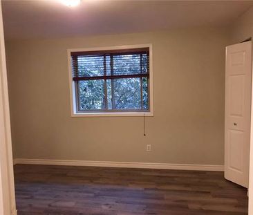 Spacious 1-Bedroom Apartment in Central Hamilton - Photo 1