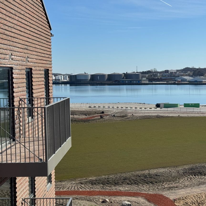 Unik 3-værelses lejlighed med fjordudsigt og stor altan - Photo 1