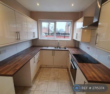 3 bedroom end of terrace house to rent - Photo 6