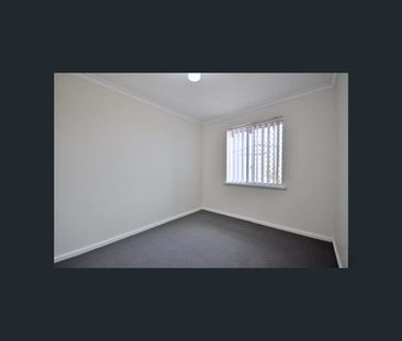 28B Farmer Way, Parmelia, WA 6167 - Photo 6