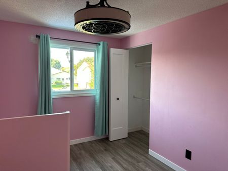 For Lease - 130 Sekura Crescent, Cambridge, Ontario - Photo 4